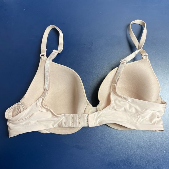 Victoria's Secret T-Shirt Bra - Picture 2 of 11